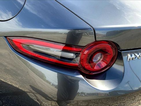 Used 2024 MAZDA MX-5 Miata Grand Touring w/ Weather Package RWD image 5
