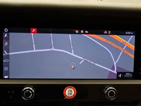 Used 2025 Porsche Macan image 24