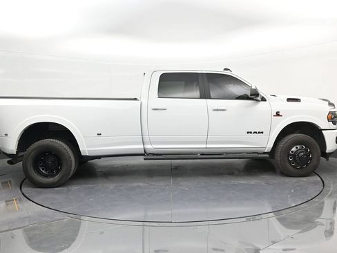 Used 2022 RAM 3500 Laramie AWD/4WD image 9