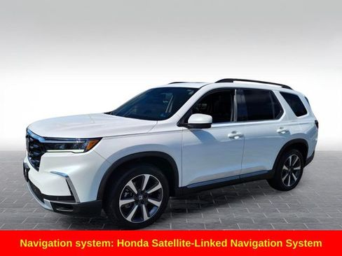 Used 2025 Honda Pilot Elite image 4