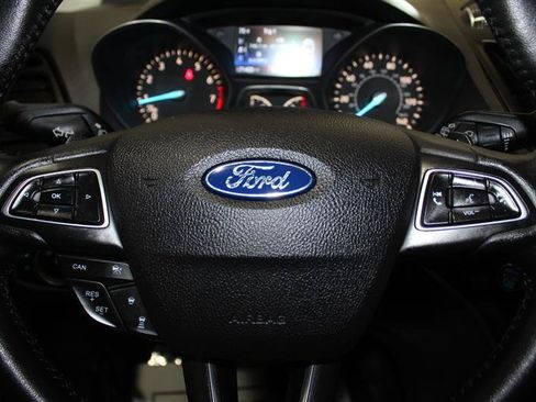 Used 2017 Ford Escape Titanium AWD/4WD image 18