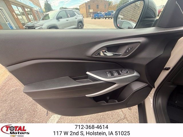 New 2026 Chevrolet Trax RS w/ Driver Confidence Package FWD image 9