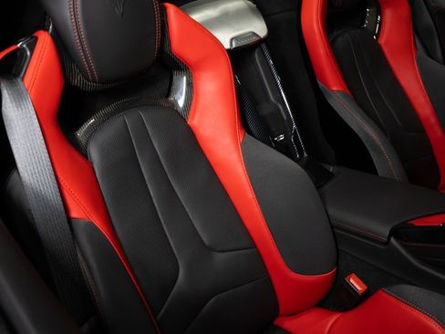 Used 2021 Chevrolet Corvette Stingray Premium Conv w/ Z51 Performance Package image 10