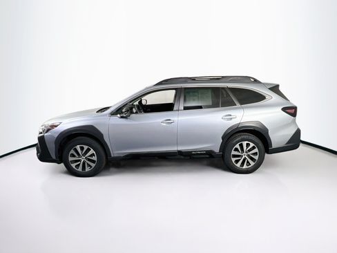 Used 2023 Subaru Outback Premium AWD/4WD image 8