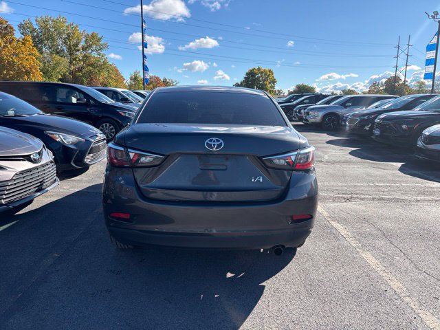 Used 2017 Toyota Yaris iA FWD image 3