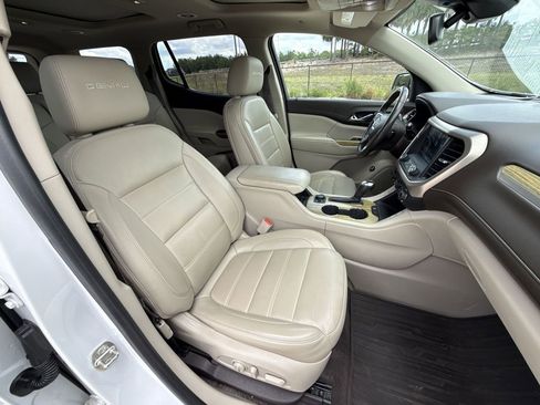 Used 2019 GMC Acadia Denali AWD/4WD image 16