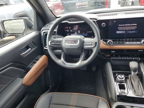 New 2026 GMC Canyon AT4 AWD/4WD image 13