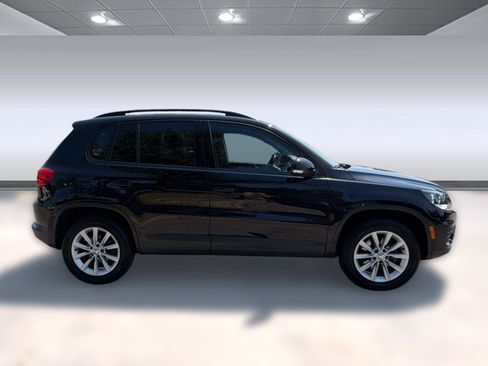 Used 2017 Volkswagen Tiguan S FWD image 8