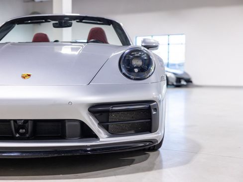 Used 2022 Porsche 911 Cabriolet image 19