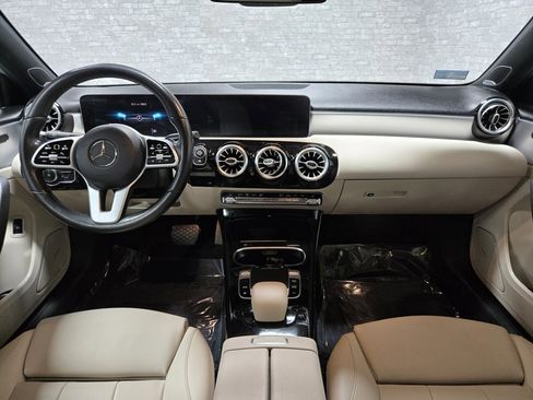 Used 2020 Mercedes-Benz A 220 A 220 image 38