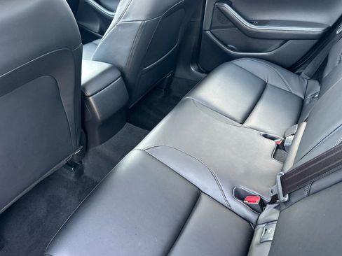 Used 2025 MAZDA MAZDA3 s image 12