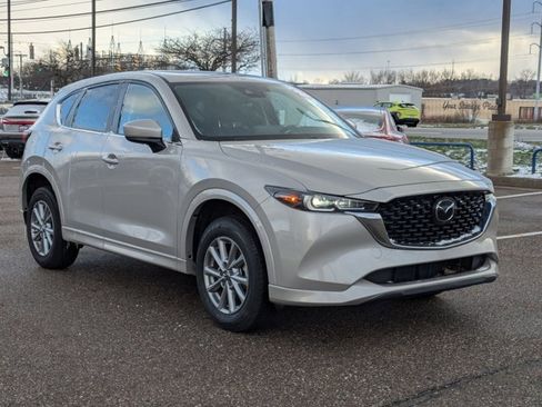 Used 2025 MAZDA CX-5 AWD 2.5 S w/ Preferred Package image 3