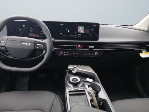 New 2025 Kia EV6 Light w/ Light LR Technology Package image 10