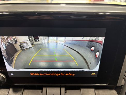 Used 2024 Toyota RAV4 XLE FWD image 24