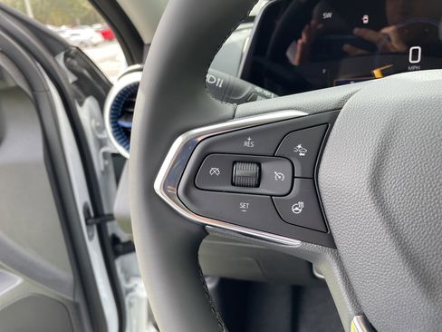 New 2025 Chevrolet Trax LT w/ Driver Confidence Package image 40