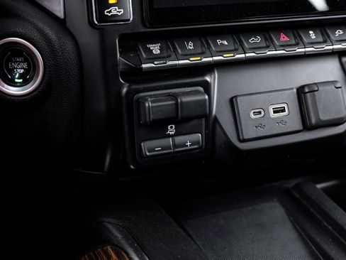 Used 2022 Chevrolet Silverado 2500 High Country w/ Safety Package II image 37