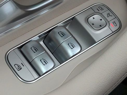 Used 2022 Mercedes-Benz GLE 350 4MATIC image 25