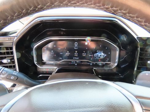 Used 2022 GMC Sierra 1500 SLT w/ SLT Convenience Package image 36