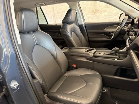 Certified 2025 Toyota Grand Highlander AWD image 49