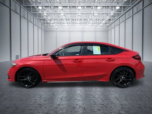 Used 2022 Honda Civic Sport image 2