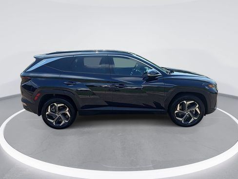 Certified 2024 Hyundai Tucson Limited AWD/4WD image 4