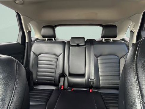 Used 2023 Ford Edge SEL image 19