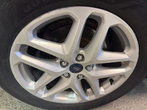 Used 2013 Ford Fusion SE FWD image 35