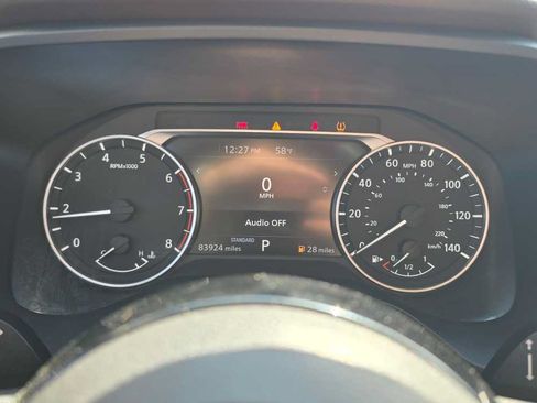 Used 2022 Nissan Rogue SV FWD image 7
