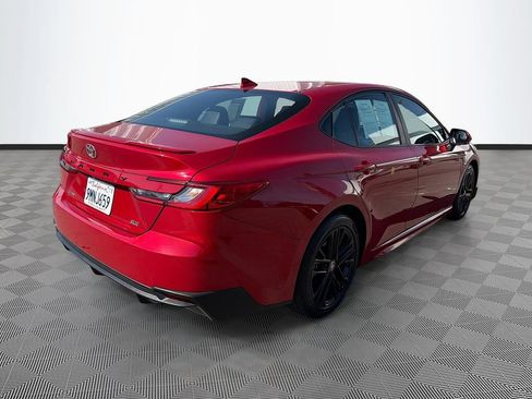 Used 2025 Toyota Camry SE FWD image 7