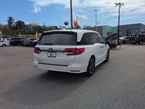 Used 2023 Honda Odyssey Elite image 8