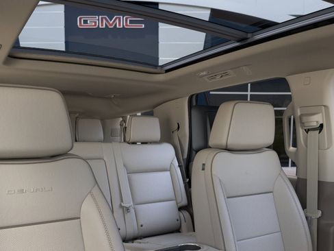 New 2026 GMC Yukon Denali image 24