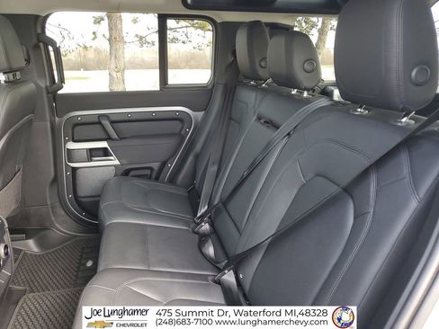 Used 2023 Land Rover Defender 110 SE AWD/4WD image 26