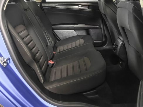 Used 2019 Ford Fusion SE image 40