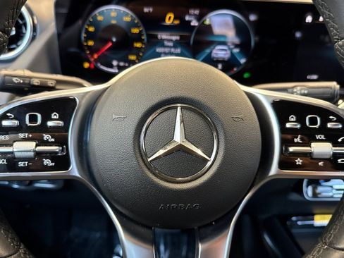 Used 2023 Mercedes-Benz GLA 250 image 29