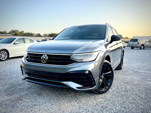 Used 2023 Volkswagen Tiguan SE R-Line FWD image 1