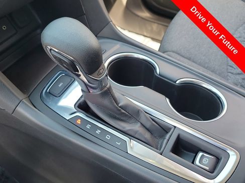 Used 2024 Chevrolet Equinox LT AWD/4WD image 13