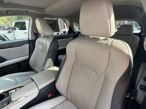 Used 2018 Lexus RX 350 FWD w/ Premium Package image 18