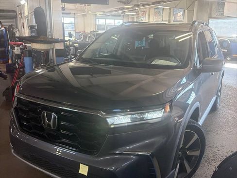 Used 2023 Honda Pilot Elite image 5