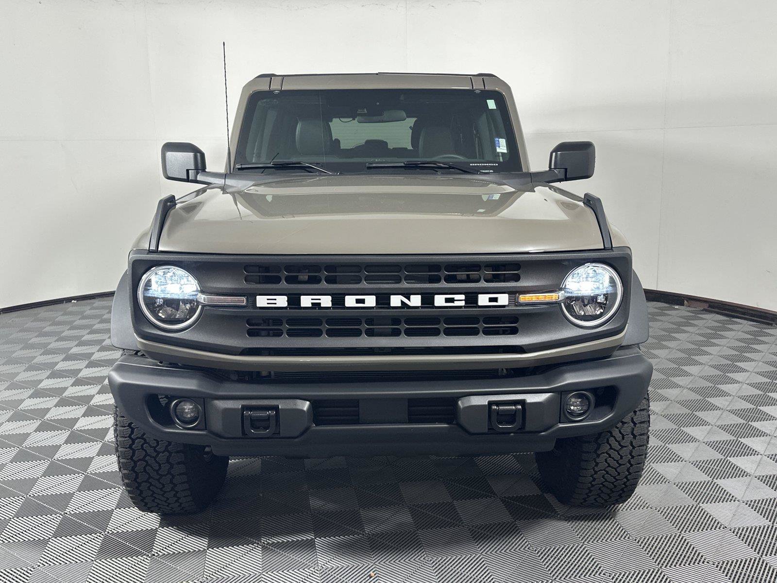 New 2026 Ford Bronco Big Bend w/ Black Diamond Package AWD/4WD image 2