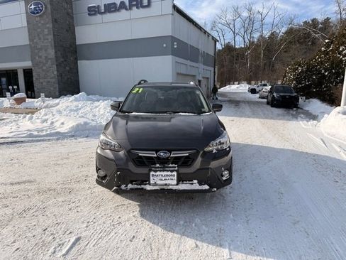 Used 2021 Subaru Crosstrek 2.0i Premium image 11