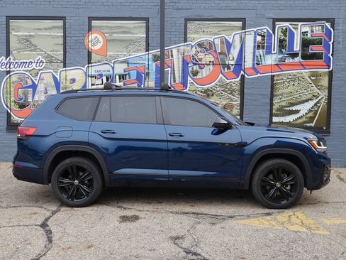 Used 2023 Volkswagen Atlas SEL R-Line AWD/4WD image 28