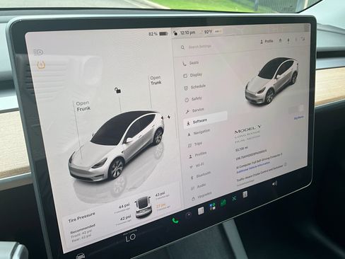 Used 2023 Tesla Model Y Long Range AWD/4WD image 21
