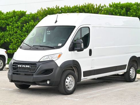 Used 2024 RAM ProMaster 2500 w/ Convenience Group FWD image 1
