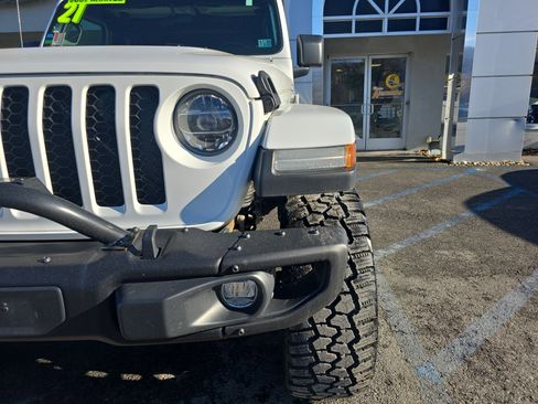 Used 2021 Jeep Gladiator Sport image 10