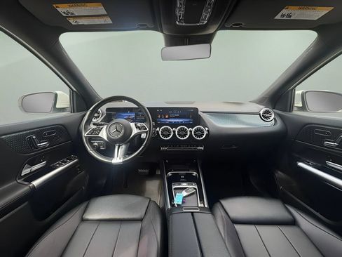 Used 2025 Mercedes-Benz GLA 250 4MATIC image 13