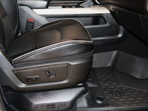 Used 2024 RAM 3500 Laramie image 71