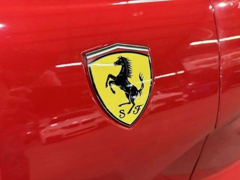 Used 2019 Ferrari 812 Superfast RWD image 17