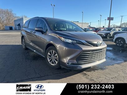 Used 2021 Toyota Sienna XLE