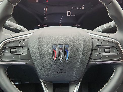 Used 2025 Buick Encore GX Preferred FWD image 12