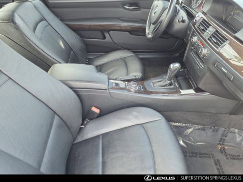 Used 2011 BMW 328i Convertible image 30